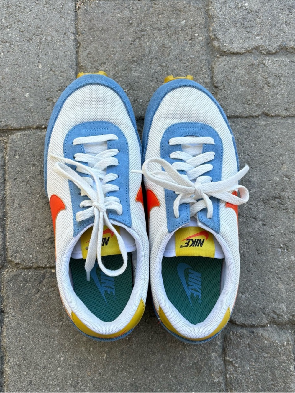 Nike Women’s Daybreak White & Blue Sneakers - Picture 3 of 7